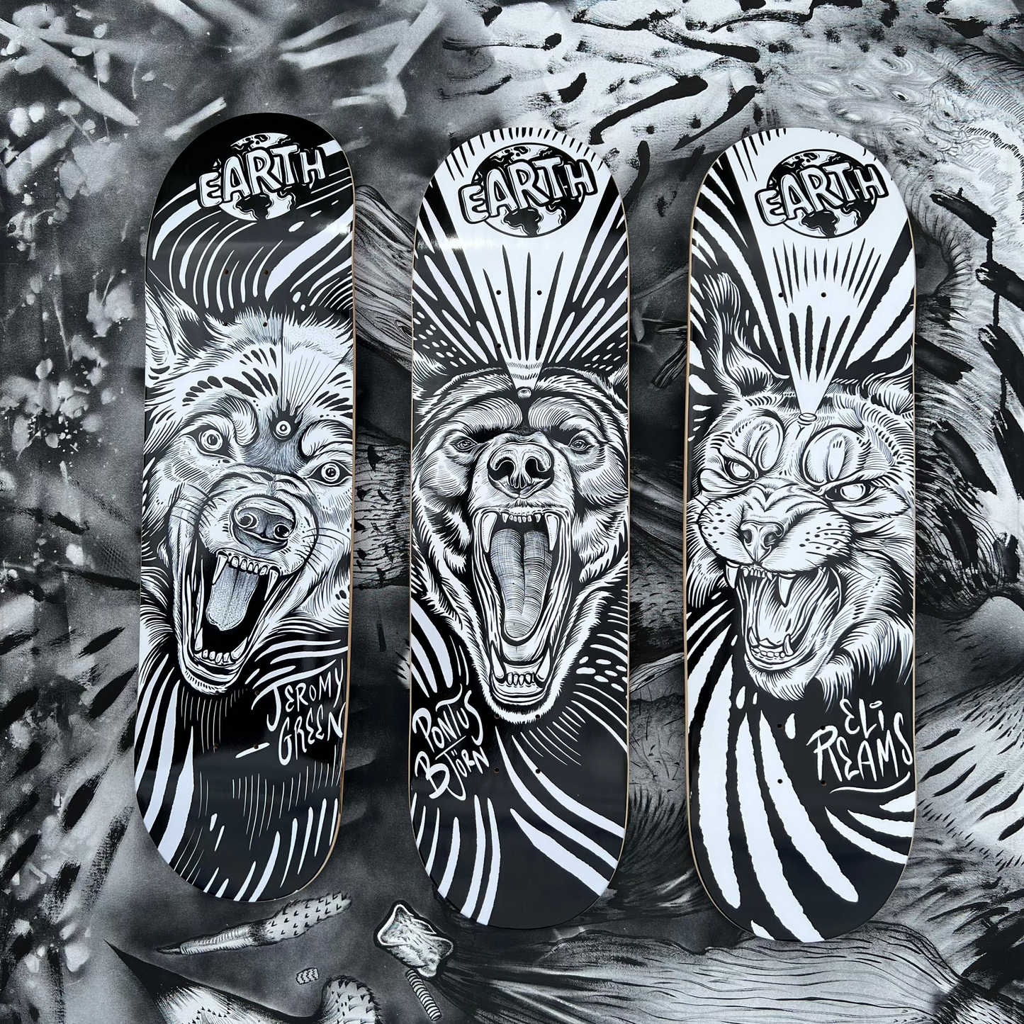 Carnivoire Full Set – Black & White top
