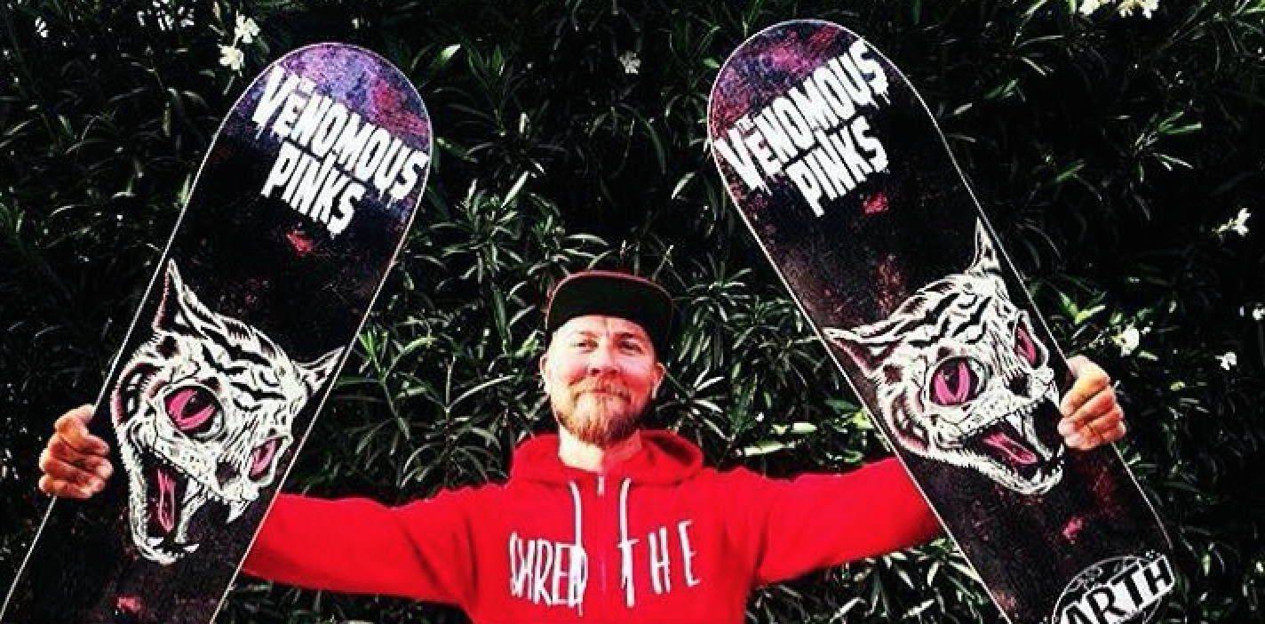 The Venomous Pinks Deck (7.88")